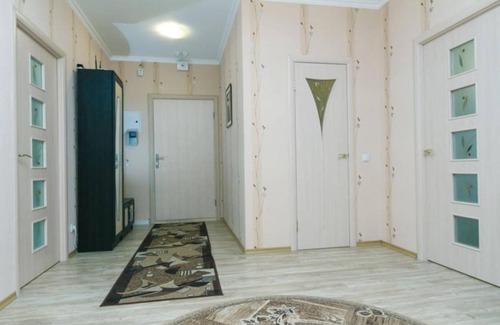 Darnyckyj Apartment | Two-bedroomsLux12 Mishugi on Poznyaky