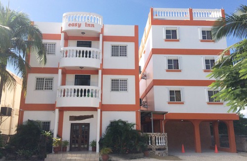 Belize City Apartment | Two double-bed with fully kitchen at Easy Inn