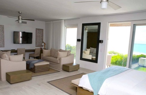 The Valley Villa | TWO ELEGANT AND CHIC VILLAS ON MEADS BAY