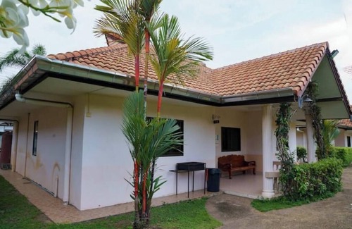 Si Racha Villa | Two Fifty Nine Resort 259 รีสอร์ต