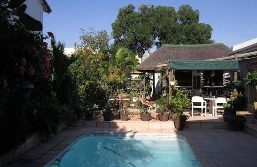Melkbosstrand House | Two Owls Guest House