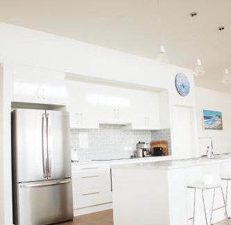 Island Beach House | TWO PELICANS Island Beach