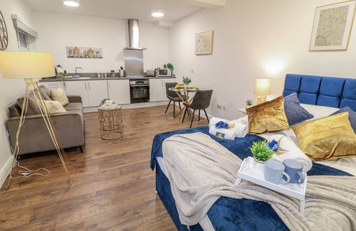 Peterborough Cottage | TWO, romantic in Peterborough