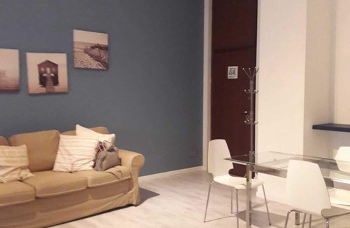 Milano Due Apartment | Two-room apartment near HSR