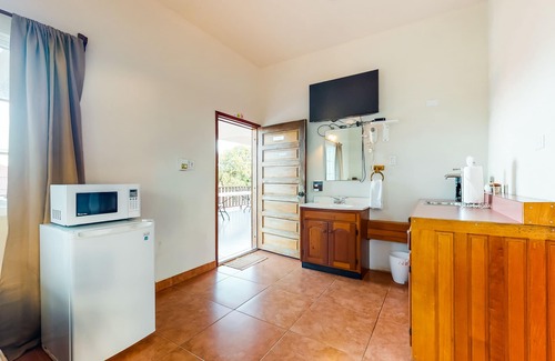 Hopkins Apartment | Two studios w/ocean views, deck, partial AC & free WiFi - close to the beach