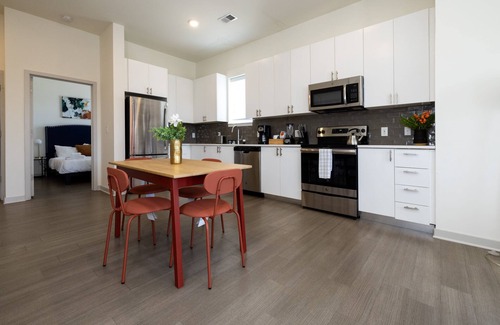 Downtown Louisville Apartment | TWO Stunning Nulu CozySuites