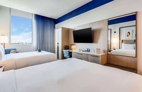 Ojus Hotel | Two Units | Modern Stays | Rooftop Pool | Near Aventura Mall & Beach