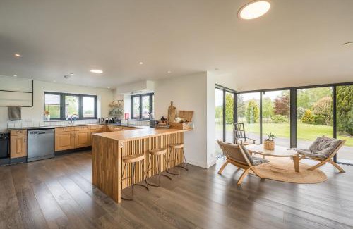 Cyfronydd House | Ty Cefn By Birch Stays