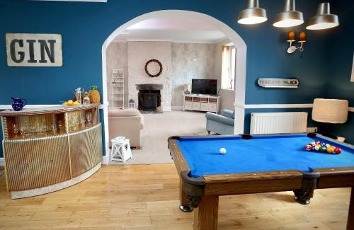 Llangattock House | Ty Croeso House