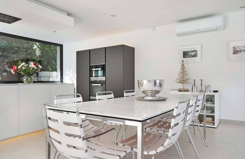 Camps Bay Villa | Ty Gwyn Camps Bay - Luxury Villa with pool & views