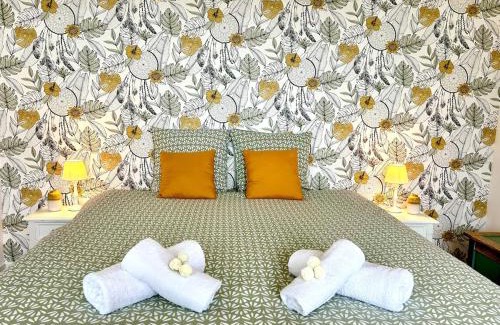 Saint-Caradec-Tregomel House | Ty Heol, maison authentique, lumineuse avec jardin