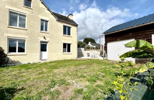 Saint-Caradec-Tregomel House | Ty Heol, maison authentique, lumineuse avec jardin