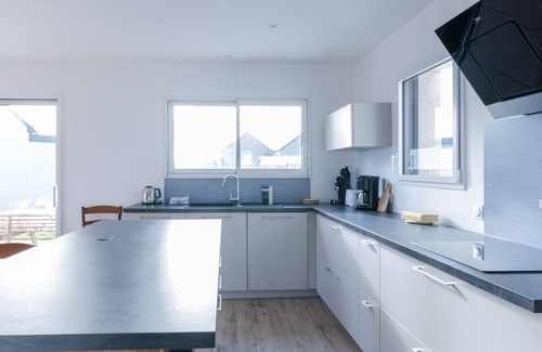 Saint-Pabu Ski Chalet | TY NEVEZ - Pretty new house with small sea view