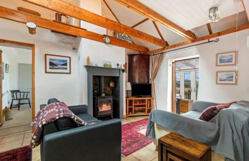 Goodwick House | Ty Pegi