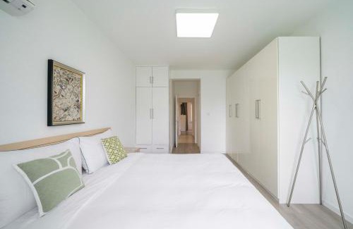 Gubei Apartment | Tyms 3BR 2BA APT Hongqiao Crystal Garden