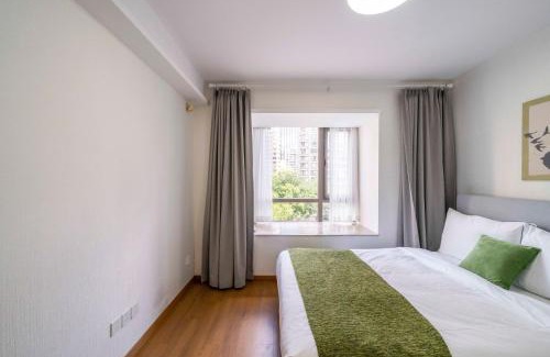 Gubei Apartment | Tyms Luxury 3BR 2BA APT Hongqiao
