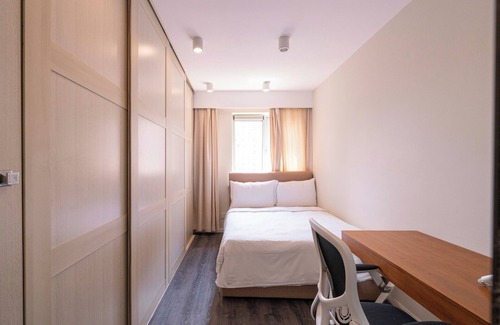 Changning Bed & Breakfast | Tyms Luxury 3BR 2BA APT Garden