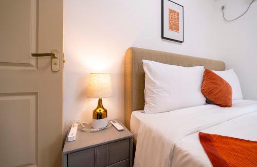 Gubei Apartment | Tyms Modern 1BR APT Gubei International Garden