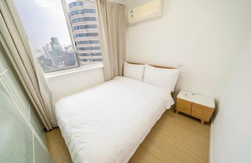 Xujiahui Apartment | Tyms Xujiahui Premium 3BR 2BA APT