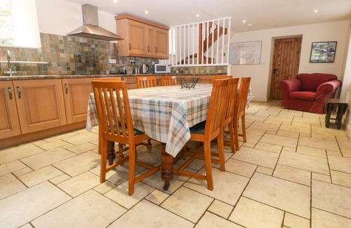 Talsarnau House | TYN LLWYN, pet friendly, with open fire in Eisingrug