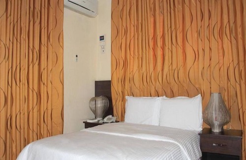 Igbobi Hotel | Tyndale Residence Ltd