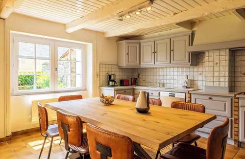 Morgat House | Typical 8 pers house, the beach on foot