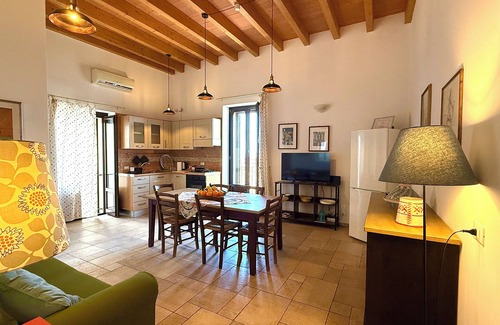 Centro Storico Apartment | Typical house with terrazzo overhanging seen sea