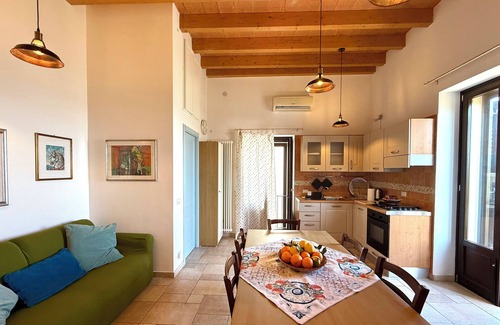 Centro Storico Apartment | Typical house with terrazzo overhanging seen sea
