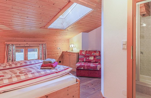Grundau Apartment | Tyrolean style apartment only 3 minutes from the lift