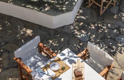 Tinos Town House | Tzitzikey House Tinos