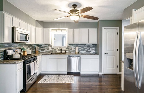 Saint Marys  Saint Joseph County House | U of ND Oasis: Cozy Minimalist 4bd with Deck