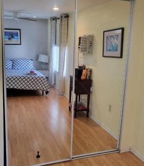 Garfield Apartment | U4 - Cozy 1BR & 1BA Walkup APT in DT PHX with pkg