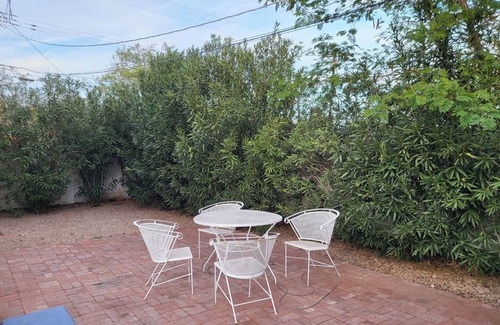 Evans Churchill House | U5 - Welcoming 2-Story 2 BR/2 BA in DT PHX w/pkg