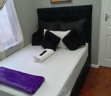 Eikenbosch House | UFC Guesthouse Bellville