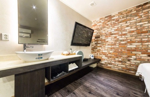 Uiwang Hotel | Uiwang IMT