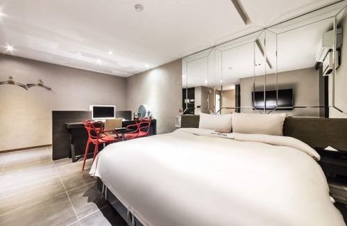 Uiwang Hotel | Uiwang IMT