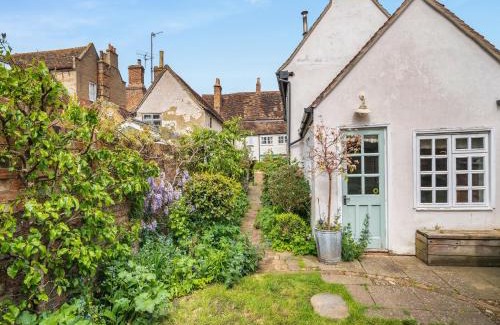 Kimbolton House | Uk44006 - Secret Cottage