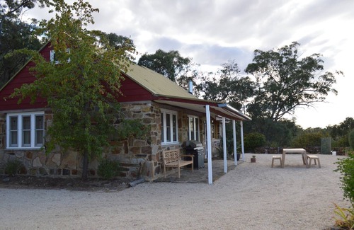 Chewton Bushlands House | Ukamirra -magic views in private bush setting