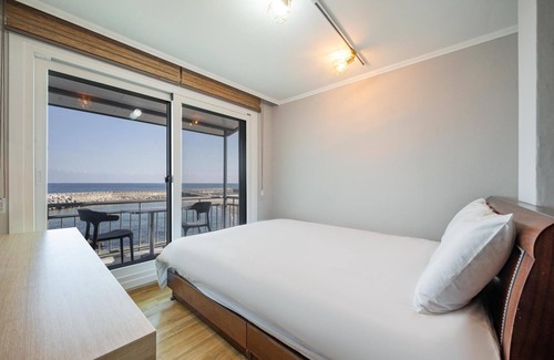 Uljin Hotel | Uljin Donga