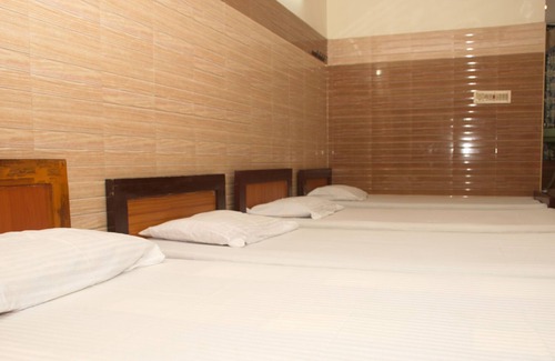 Kelambakkam Hotel | Ulo Raj Residency