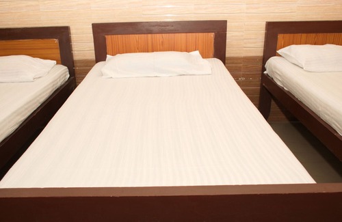 Kelambakkam Hotel | Ulo Raj Residency