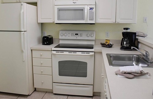 Bostroms Resort | Ultimate Beach Getaway! 3 Sleek Units, Near Boardwalk Amusement Area and Pier