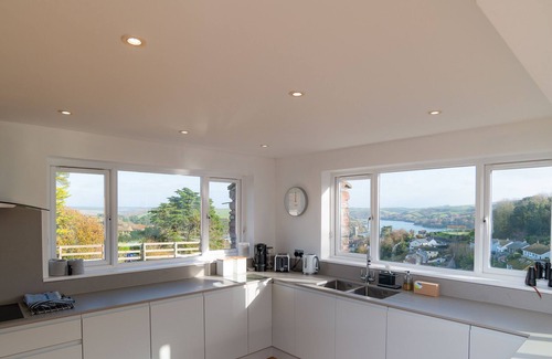 Salcombe House | Ultimate Coastal Escape | Stylish | Estuary Views