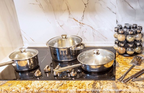 Dallas House | Ultimate Game Room Oasis for 12, XL Patio+BBQ, 2 Kings & Full Body Massage Chair