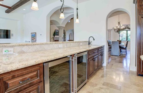 Paradise Del Este House | Ultimate Group Getaway - Pool, Pickleball, Splash Pad & Guest Casita