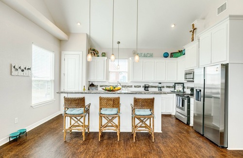 Surfside Beach House | Ultimate | Gulf Views | Hot Tub | Pet Paradise