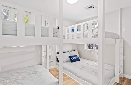 Lake James House | Ultimate Lake James Escape! Cozy 4-Bedroom Cottage – Sleeps 12+