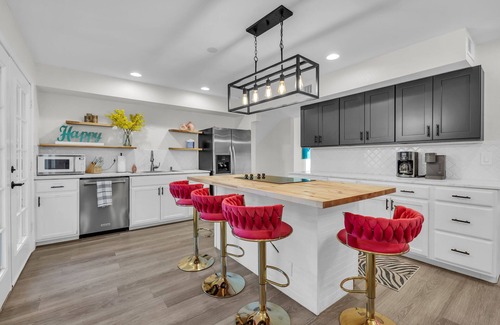 Park Scottsdale Four House | Ultimate Scottsdale Getaway: 5BR, Pool, Game Room