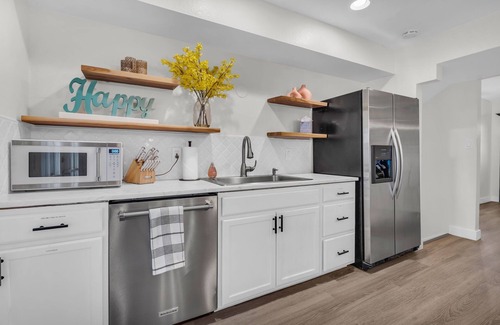 Park Scottsdale Four House | Ultimate Scottsdale Getaway: 5BR, Pool, Game Room