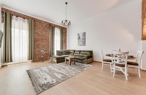 Arad Apartment | Ultra Central - Luxurious Retreat
